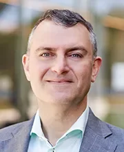 Low resolution head shot of Panos Kozanian